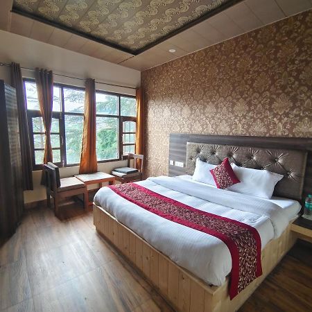 Mountain Zest-Simla Royale Near Mall Road-Free Pickup From Railway Station Simla Exteriör bild