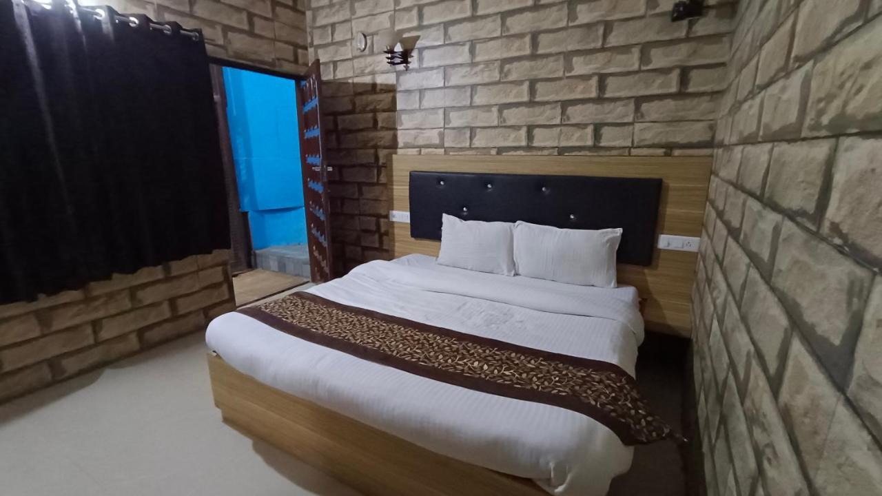 Mountain Zest-Simla Royale Near Mall Road-Free Pickup From Railway Station Simla Exteriör bild