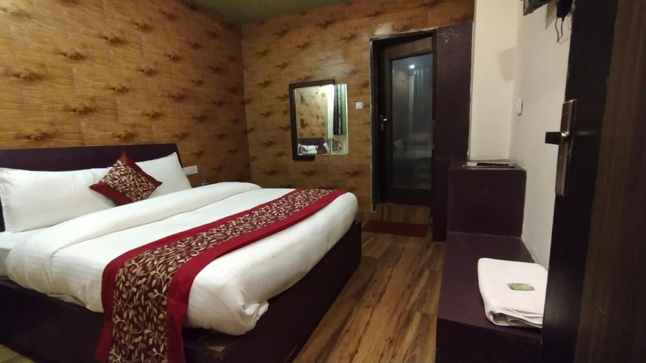 Mountain Zest-Simla Royale Near Mall Road-Free Pickup From Railway Station Simla Exteriör bild
